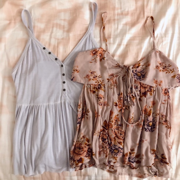 American Eagle Outfitters Tops - AMERICAN EAGLE TOPS GRAB BAG 🌸